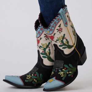 DOUBLE D RANCH BY OLD GRINGO WOMEN'S TRULY 8.5" BOOT